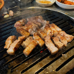돼지네 연탄구이