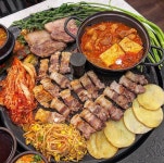 천하제일솥뚜껑 명동점