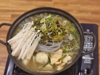 백돈뼈칼국수감자탕