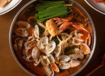 신촌얼큰이칼국수 중구점