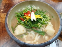 이유간백년칼국수