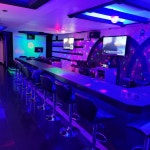 언니쓰원탁가라오케노래방