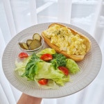 니어앤디어 브런치 카페