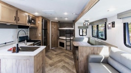 드위트리 풀빌라펜션&카라반가든