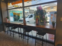 컴포즈커피 김해내삼공단점