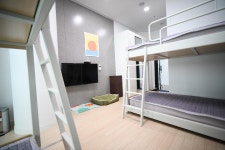 무지개길게스트하우스