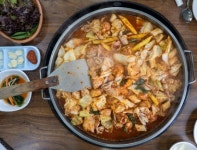 춘천산속에닭갈비