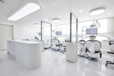 김지용치과교정과치과의원