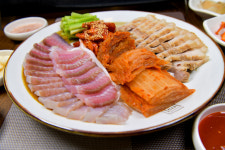 신경화굴바다보쌈삼합