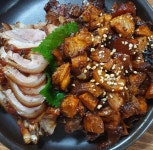 연잎가마솥왕족발