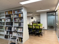 매헌숲 작은도서관