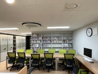 매헌숲 작은도서관