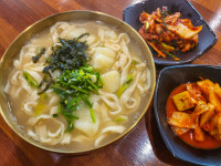 고모리 뜰안에칼국수