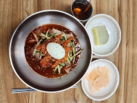 남포육전밀면 통영굴국밥