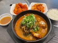사랑방 뼈해장국 & 솥뚜껑 삼겹살