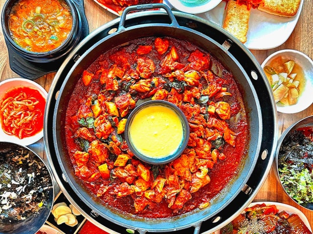 금강산 숯불닭갈비 막국수