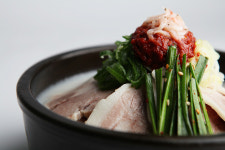 더참맛수육국밥&보쌈 삼봉점