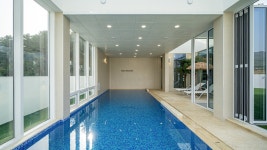 쉬오트애견풀빌라