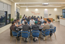 오즈(Odds)홀덤 클럽