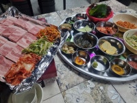 욱이네식당 포항문덕점