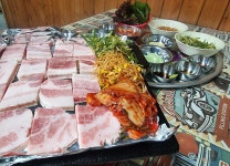 욱이네식당 포항문덕점