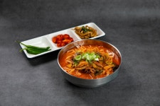 아침 해장 육개장 칼국수 먹는날 밀양점