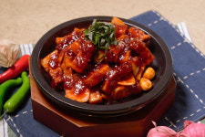 돈통마늘보쌈 경기가평점