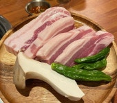 찬미돼지 오치점