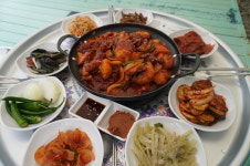 용흥랜드