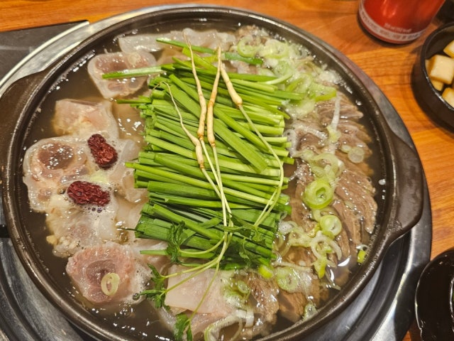 황해수육 & 육전밀면