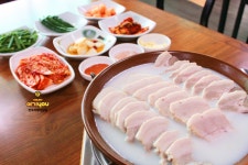 더참맛수육국밥&보쌈 삼봉점