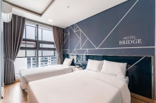 호텔브릿지