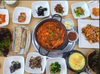 독일마을 멸치쌈밥 촌놈밥상