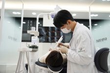 큰숲맑은샘치과의원