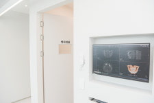 서울봄날치과교정과치과의원