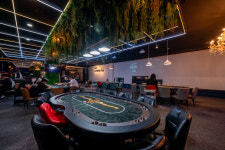 나인테일홀덤펍