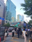 더하우스
