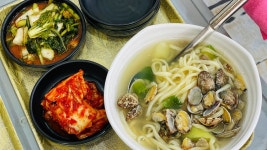 청정 칼국수 수제비 전문점