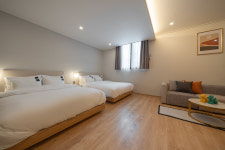 브라운도트 강릉역점