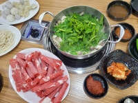 동백얼큰샤브칼국수