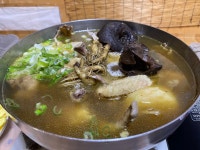 쌍둥이네가벼슬식당