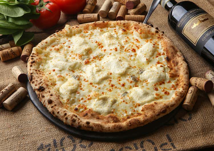 Pizza_콰트로 포르마지오