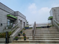 숲속초롱꽃작은도서관