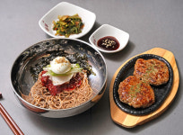 팔도메밀막국수&냉면