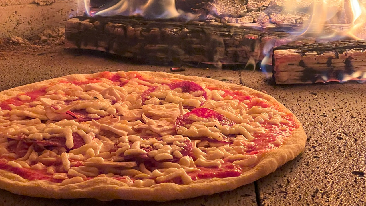 8PIECE PIZZA