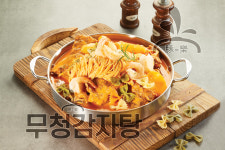 족발야시장 무청감자탕 제천점