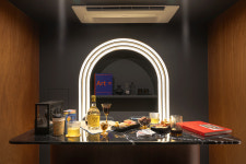 더휴식 누베르 서울 이태원점