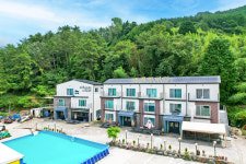 초록빛바다펜션