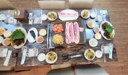 무쇠벼루생삼겹살부대찌개