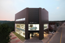 KCC오토모빌 재규어랜드로버 원주전시장